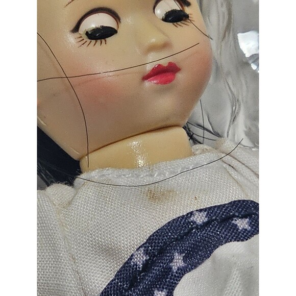 Madme Alexander Setting Cell Toy McDonald's One 4.5 " Doll Toy Set of 2 Figures - Picture 8 of 11